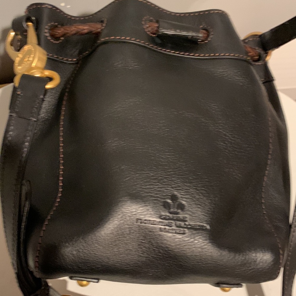 💕Dooney & Bourke Florentine Leather Small Bucketbag - Picture 6 of 7